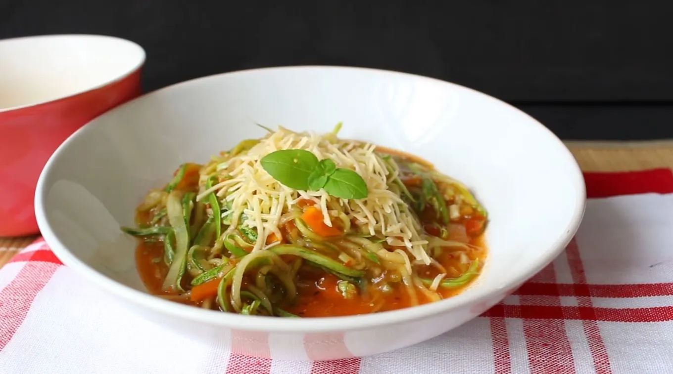 Zucchini Noodles (Low Carb Spaghetti)